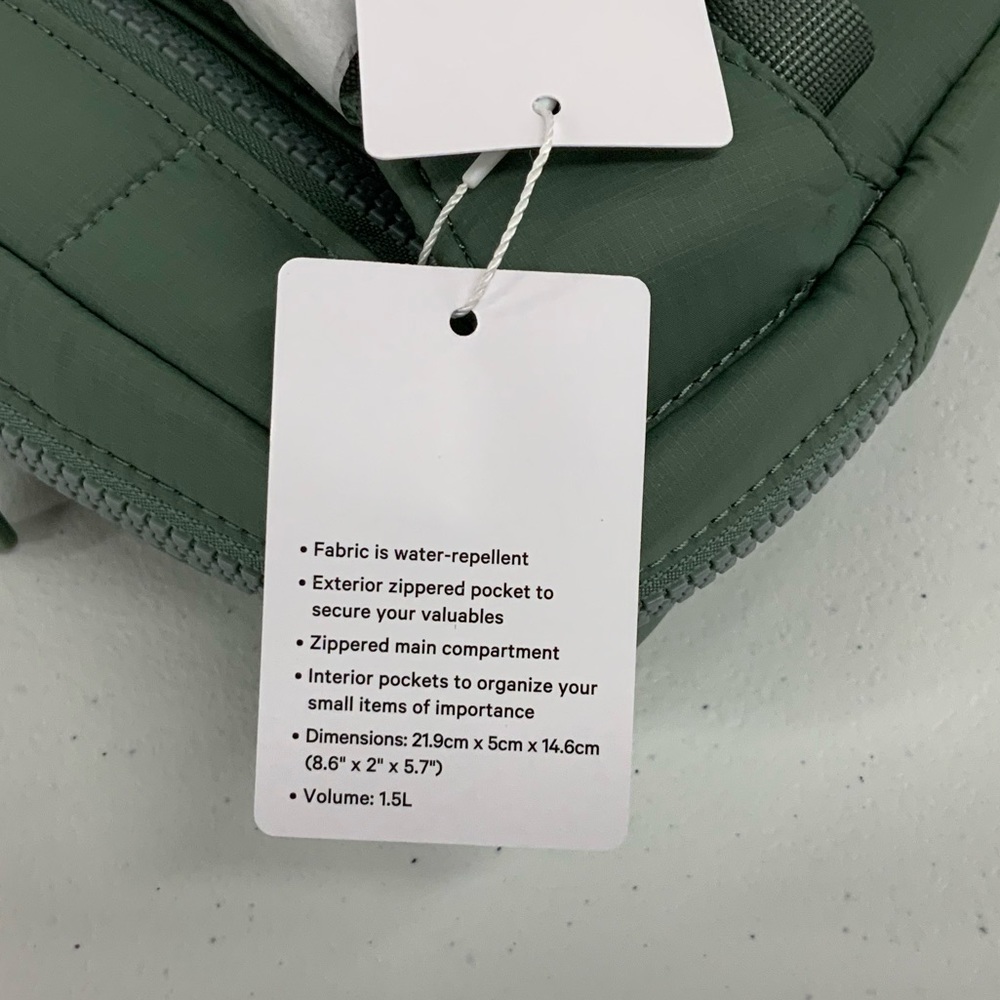 Lululemon Quilted Grid Belt Bag 1.5L Green - Picture 4 of 4